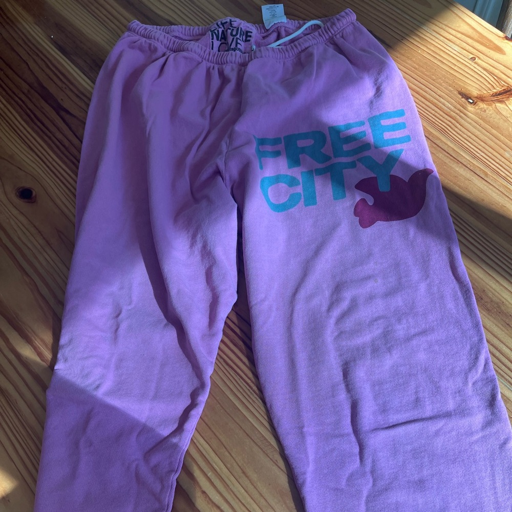 Free city pink sweatpants